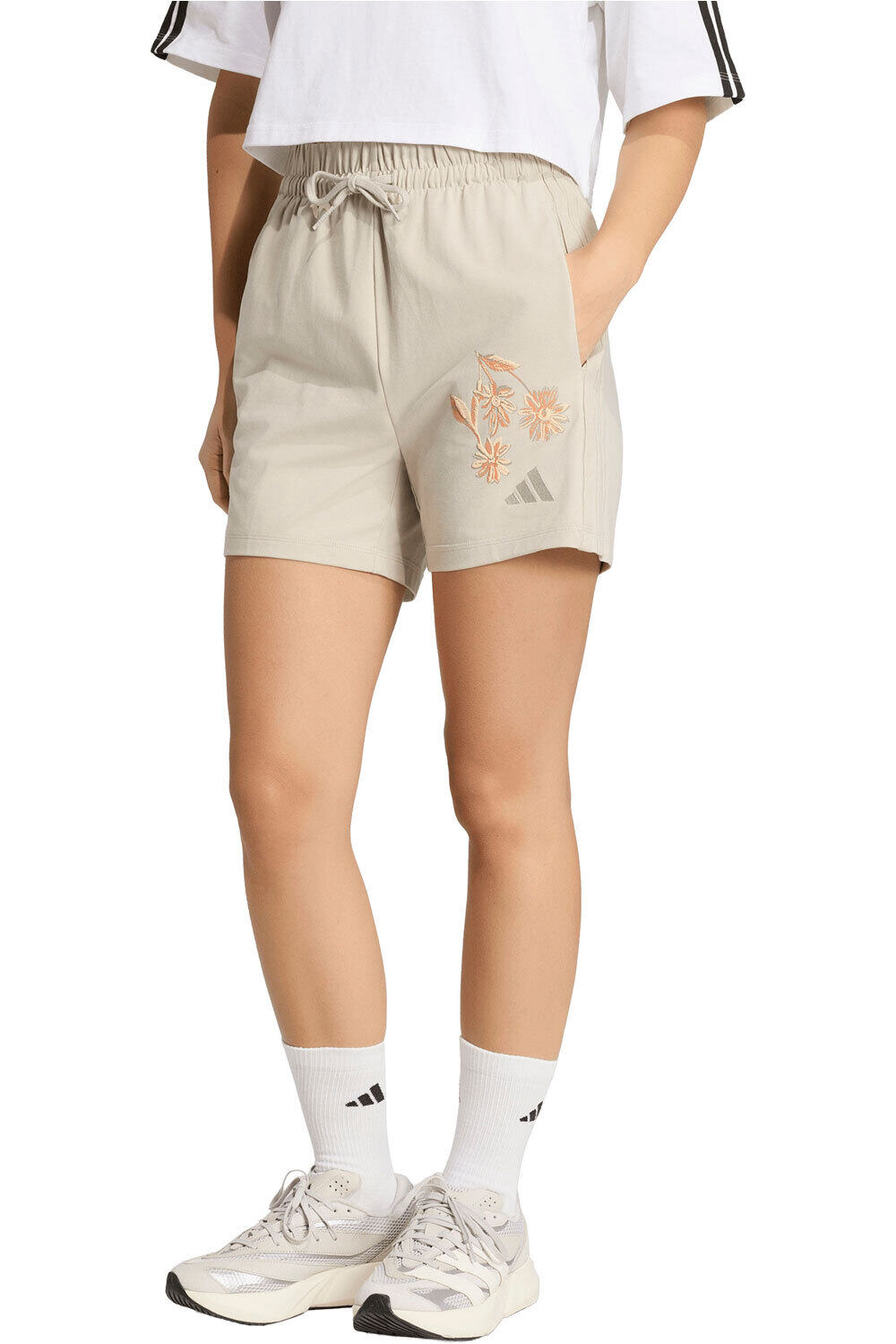 adidas bermuda mujer ESSENTIALS 3 STRIPES vista frontal