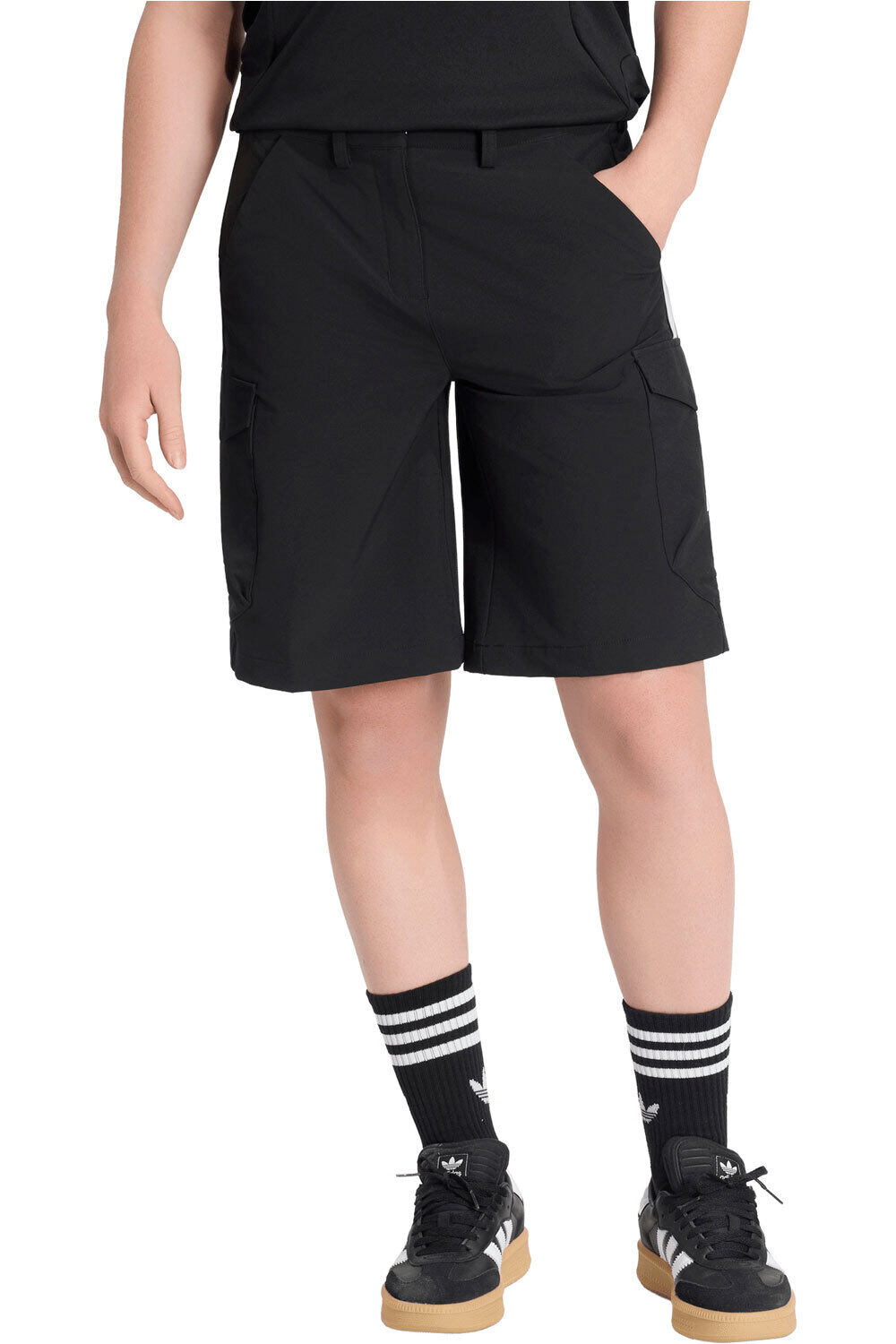 adidas bermuda mujer MERCEDES-AMG PETRONAS F1 TEAM vista frontal