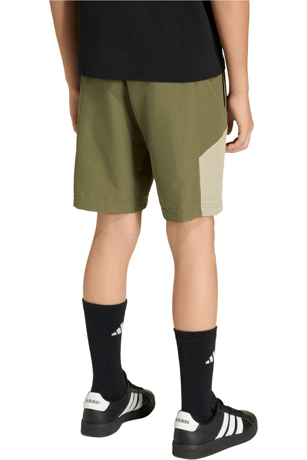 adidas bermuda niño BLOQUES DE COLORES vista trasera