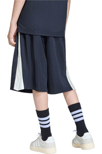 adidas bermuda niño STADIUM vista trasera