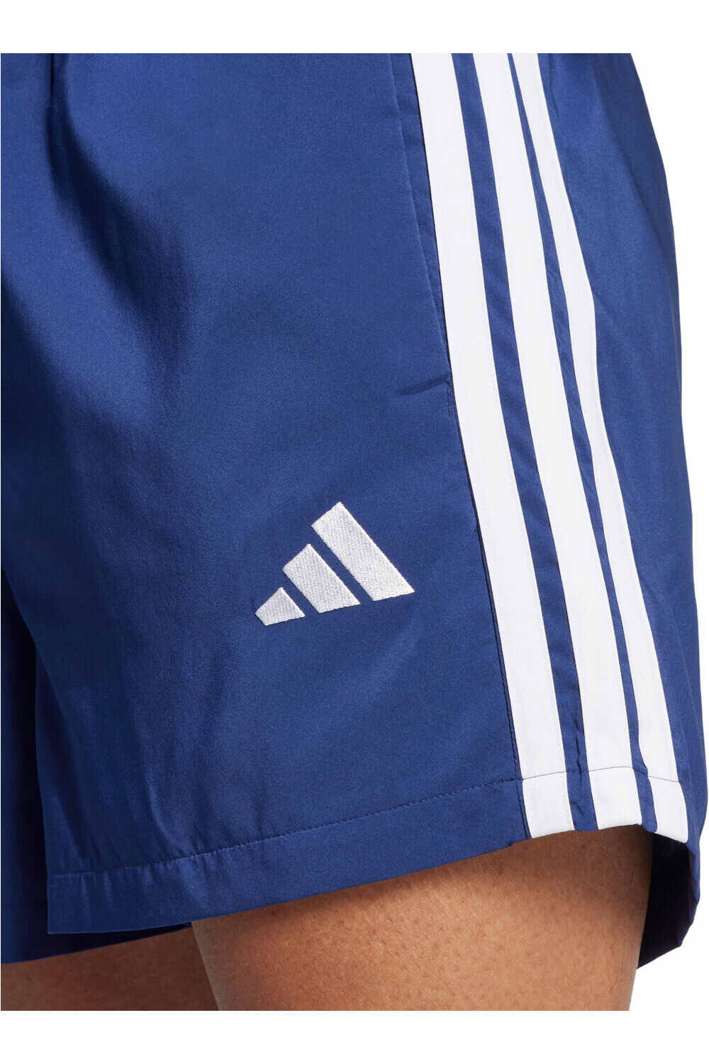 adidas bermudas hombre ESSENTIALS CHELSEA 5-INCH 3 BANDAS 04
