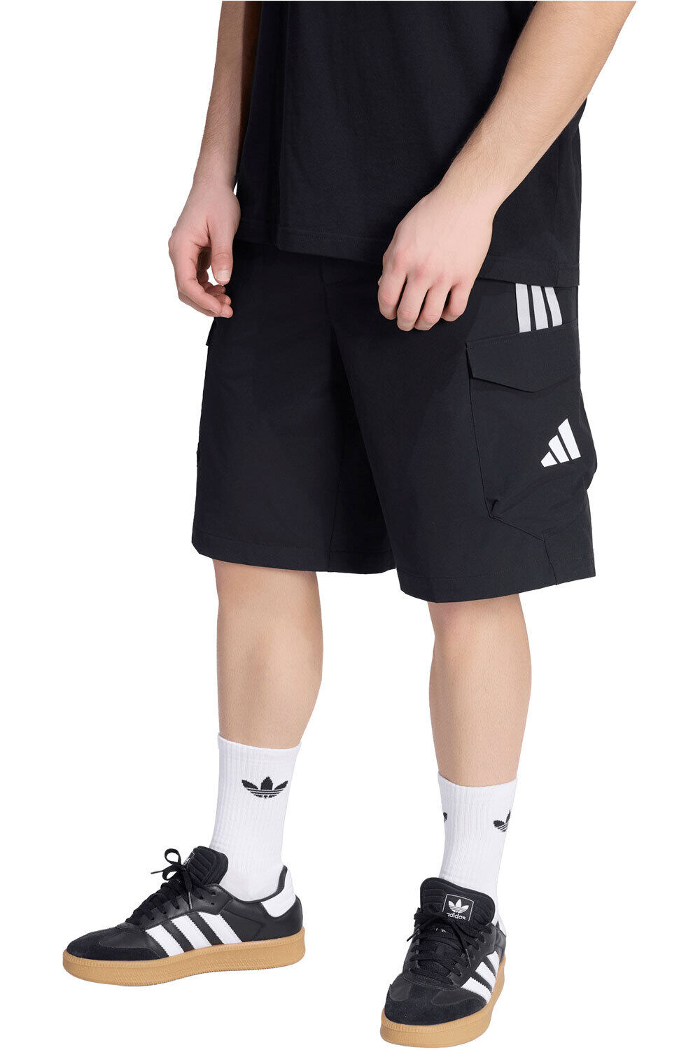 adidas bermudas hombre MERCEDES-AMG PETRONAS F1 TEAM vista frontal