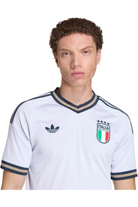 adidas camiseta de fútbol oficiales 2 EQUIPACIN AUTHENTIC ITALIA 26 vista detalle