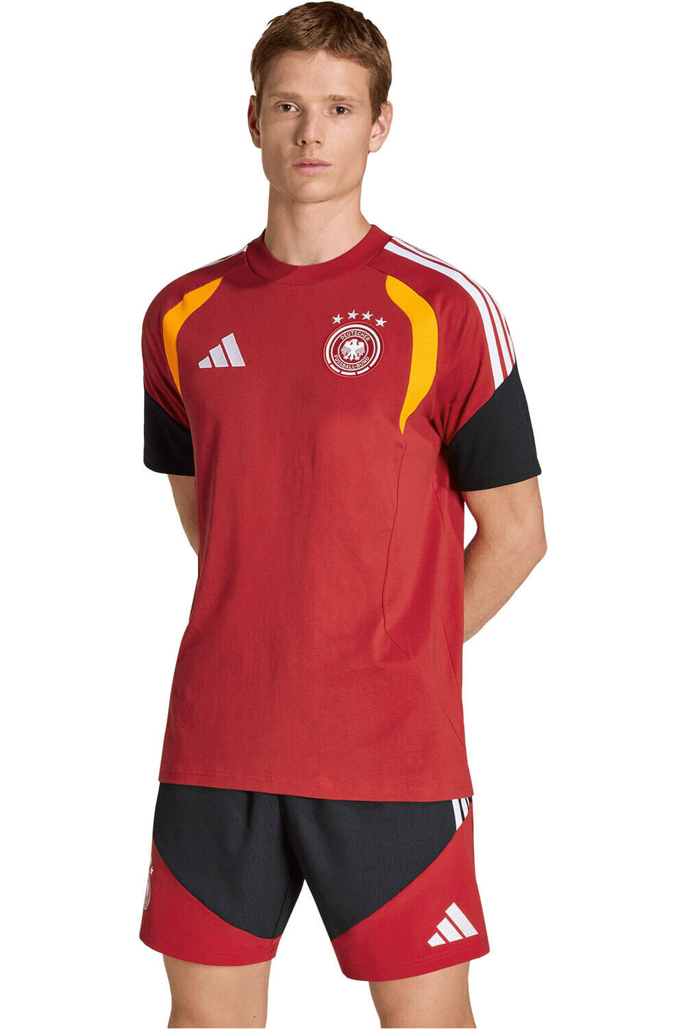 adidas camiseta de fútbol oficiales ALEMANIA 26 TIRO SWEAT vista frontal