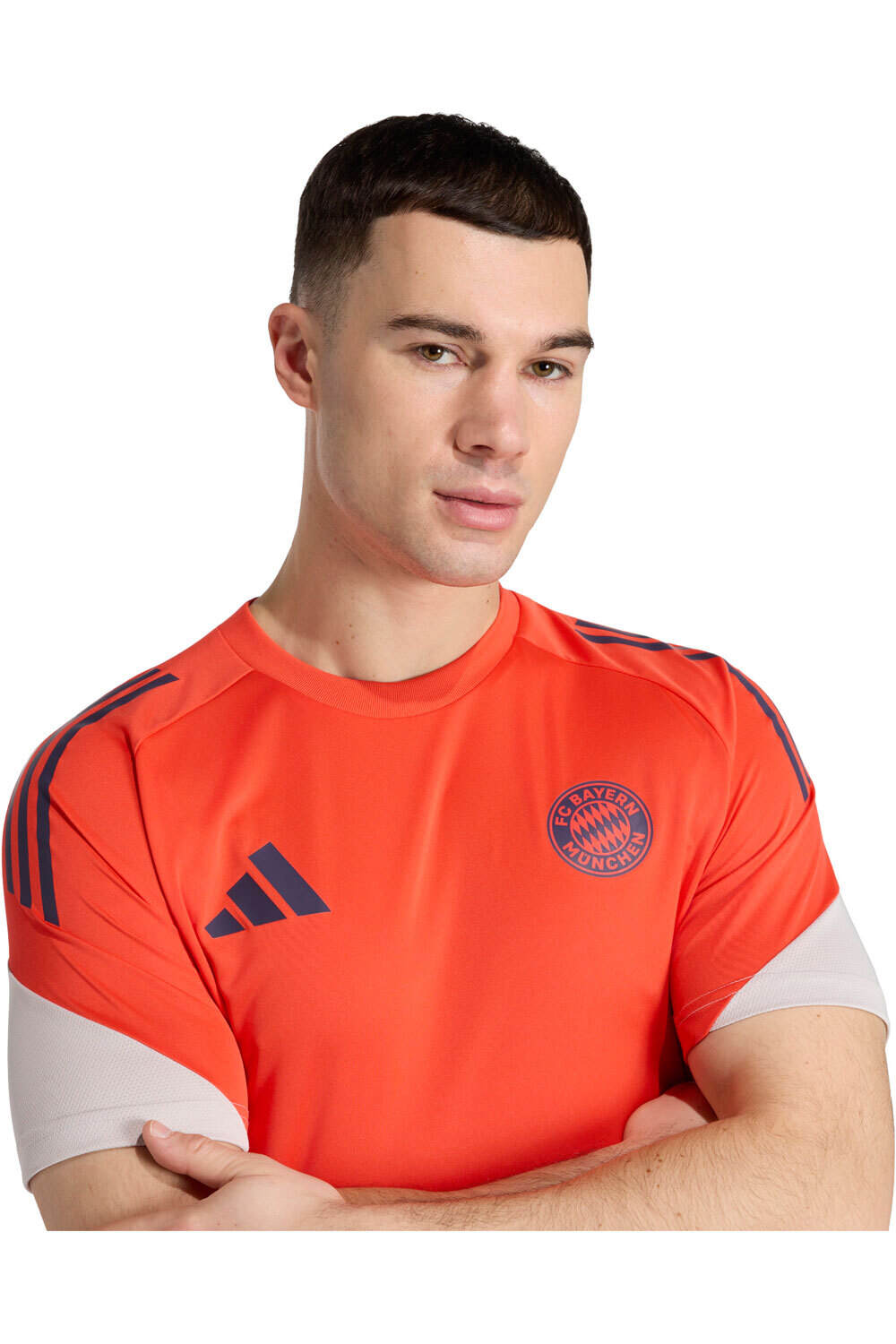 adidas camiseta de fútbol oficiales ENTRENO FC BAYERN TIRO 25 COMPETITION vista detalle