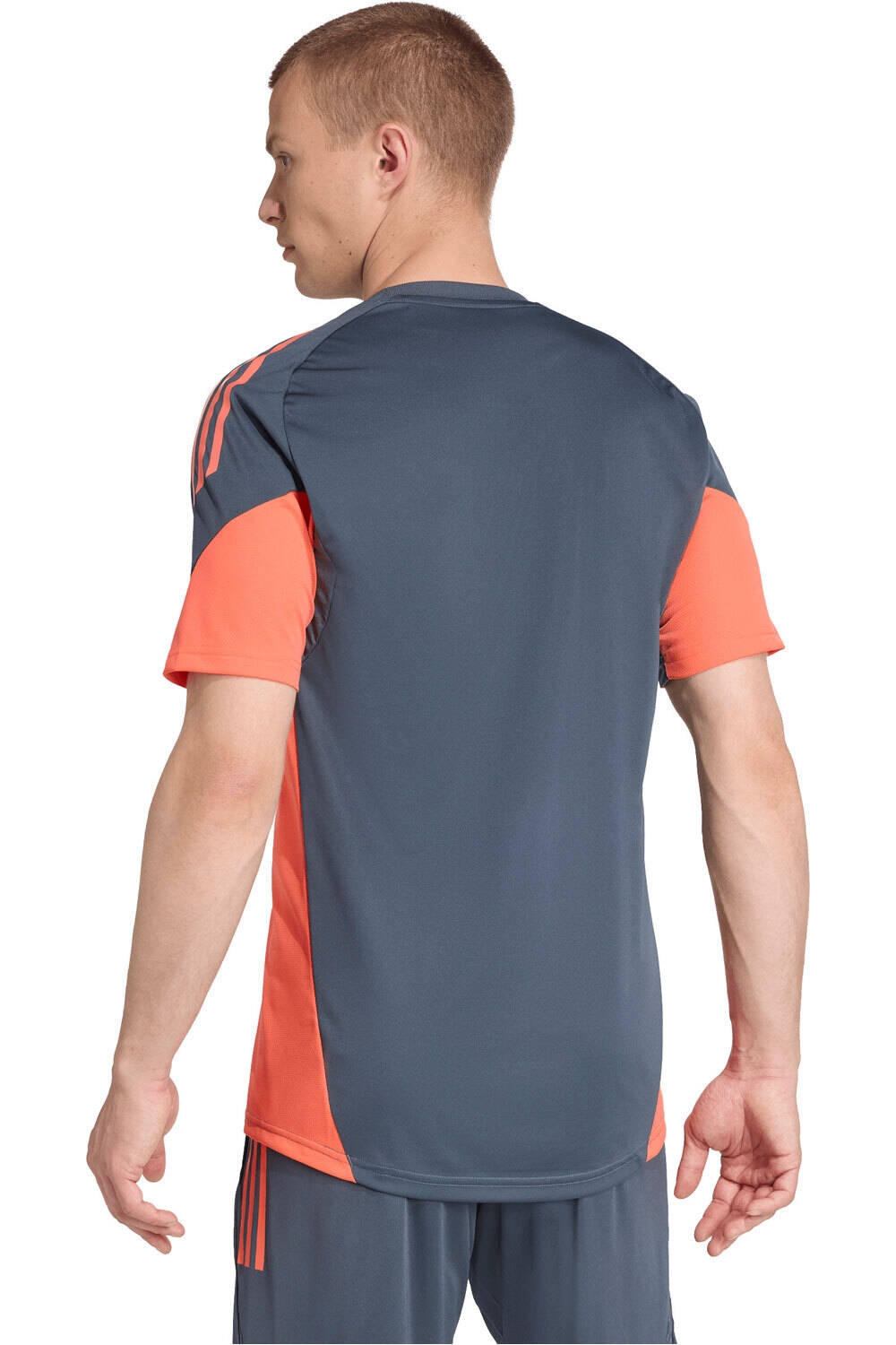 adidas camiseta de fútbol oficiales ENTRENO FC BAYERN TIRO 25 COMPETITION vista trasera