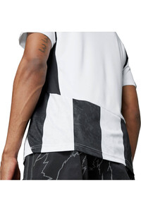 adidas camiseta de fútbol oficiales JUVENTUS 25 H JSY NEBL vista detalle