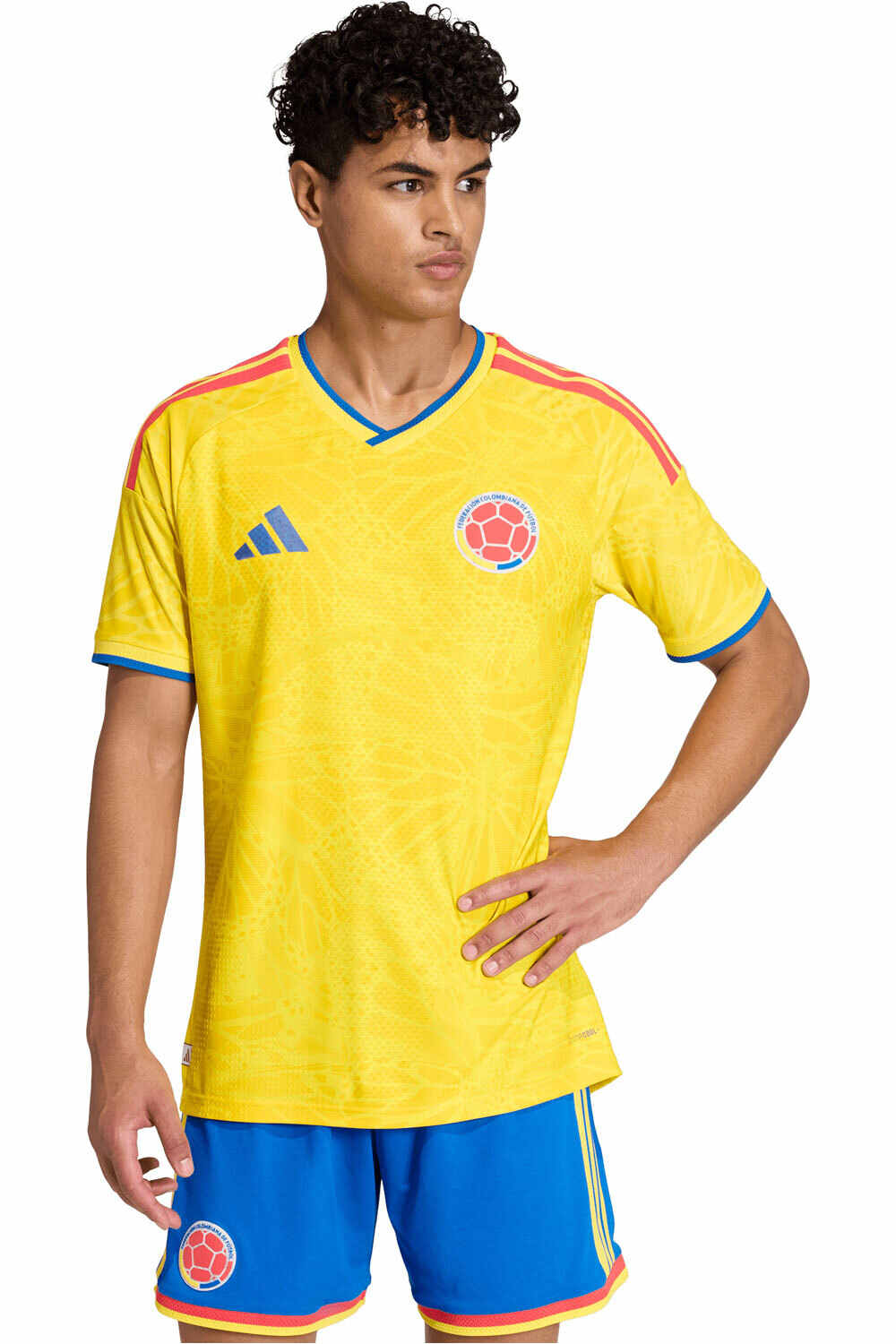 adidas camiseta de fútbol oficiales PRIMERA EQUIPACIN COLOMBIA MUNDIAL 26 vista frontal