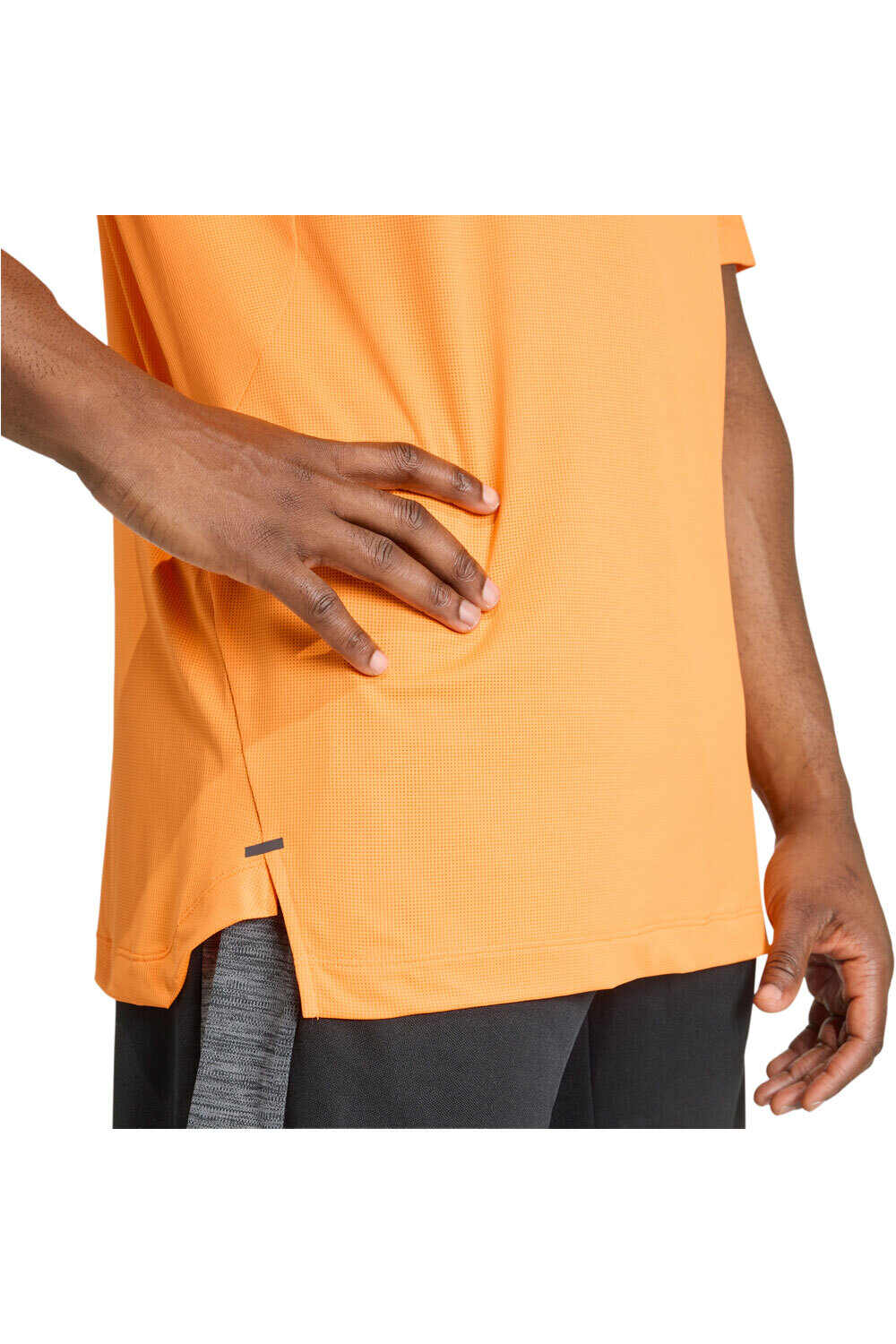 adidas camiseta fitness hombre D4T ESSENTIALS 03