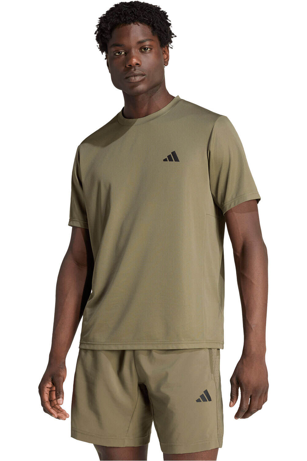 adidas camiseta fitness hombre ENTRENAMIENTO ESSENTIALS BASE vista frontal