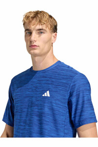 adidas camiseta fitness hombre ENTRENAMIENTO ESSENTIALS FLEX vista detalle