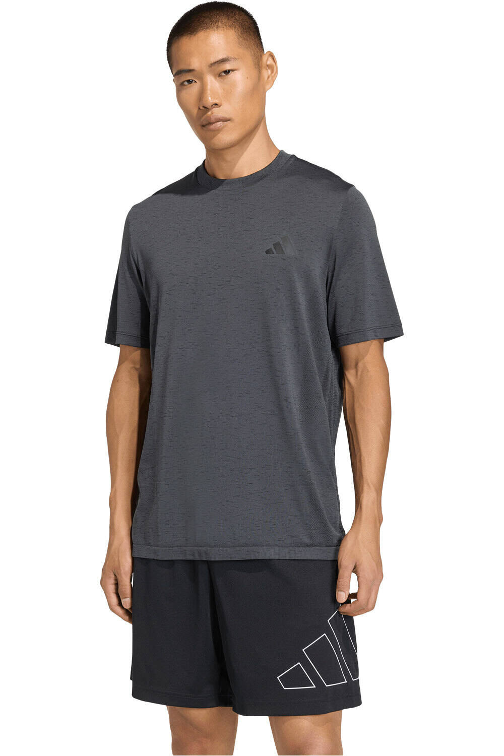 adidas camiseta fitness hombre ESSENTIALS vista frontal