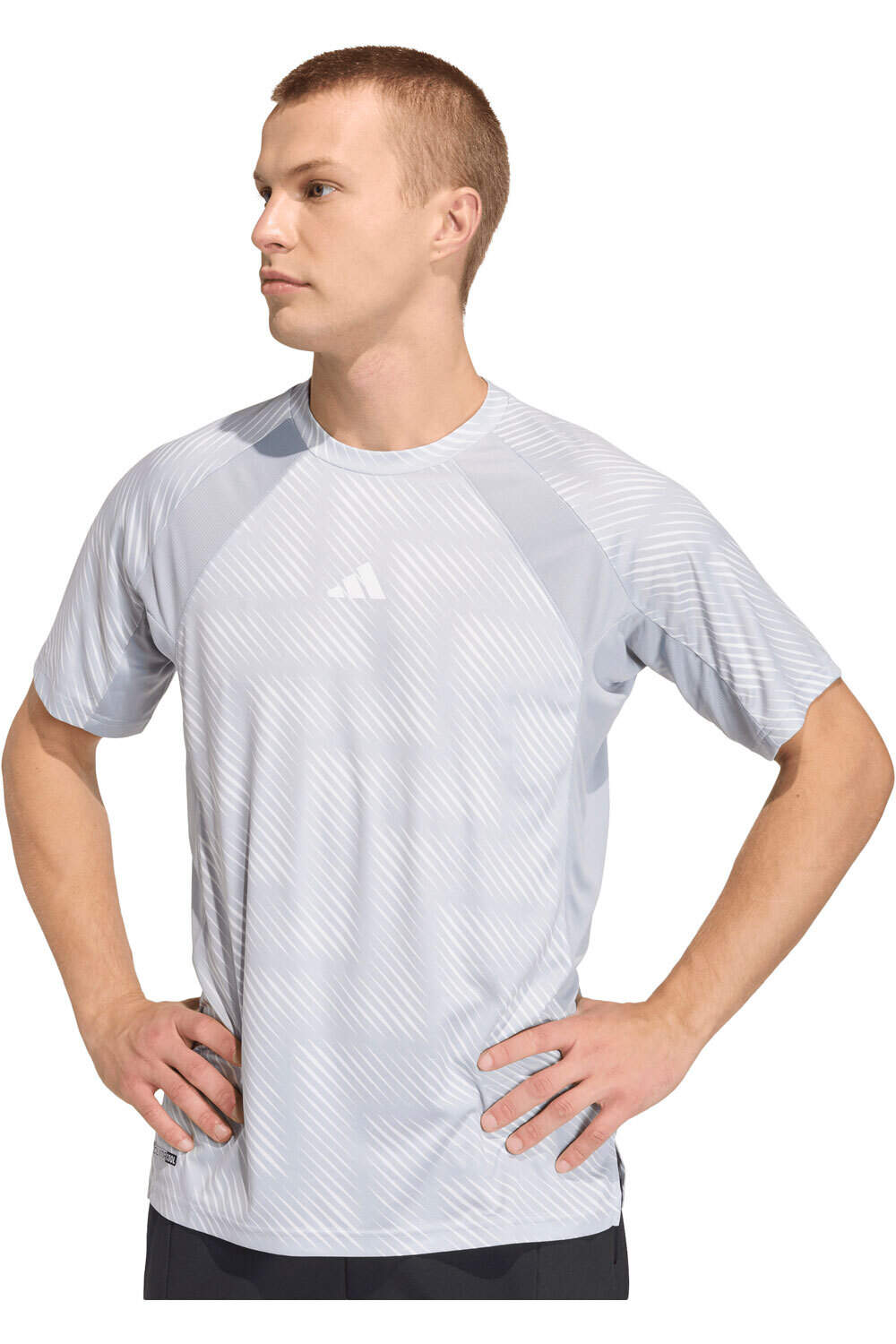 adidas camiseta fitness hombre TECH APPAREL WC26 vista detalle