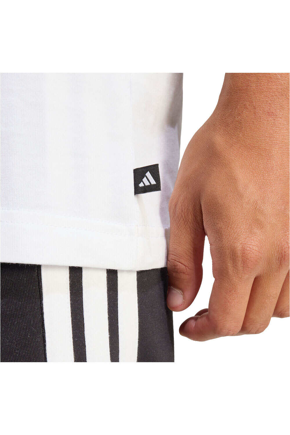 adidas camiseta manga corta hombre ESTAMPADA MINI EMBROIDERY SURFING vista detalle