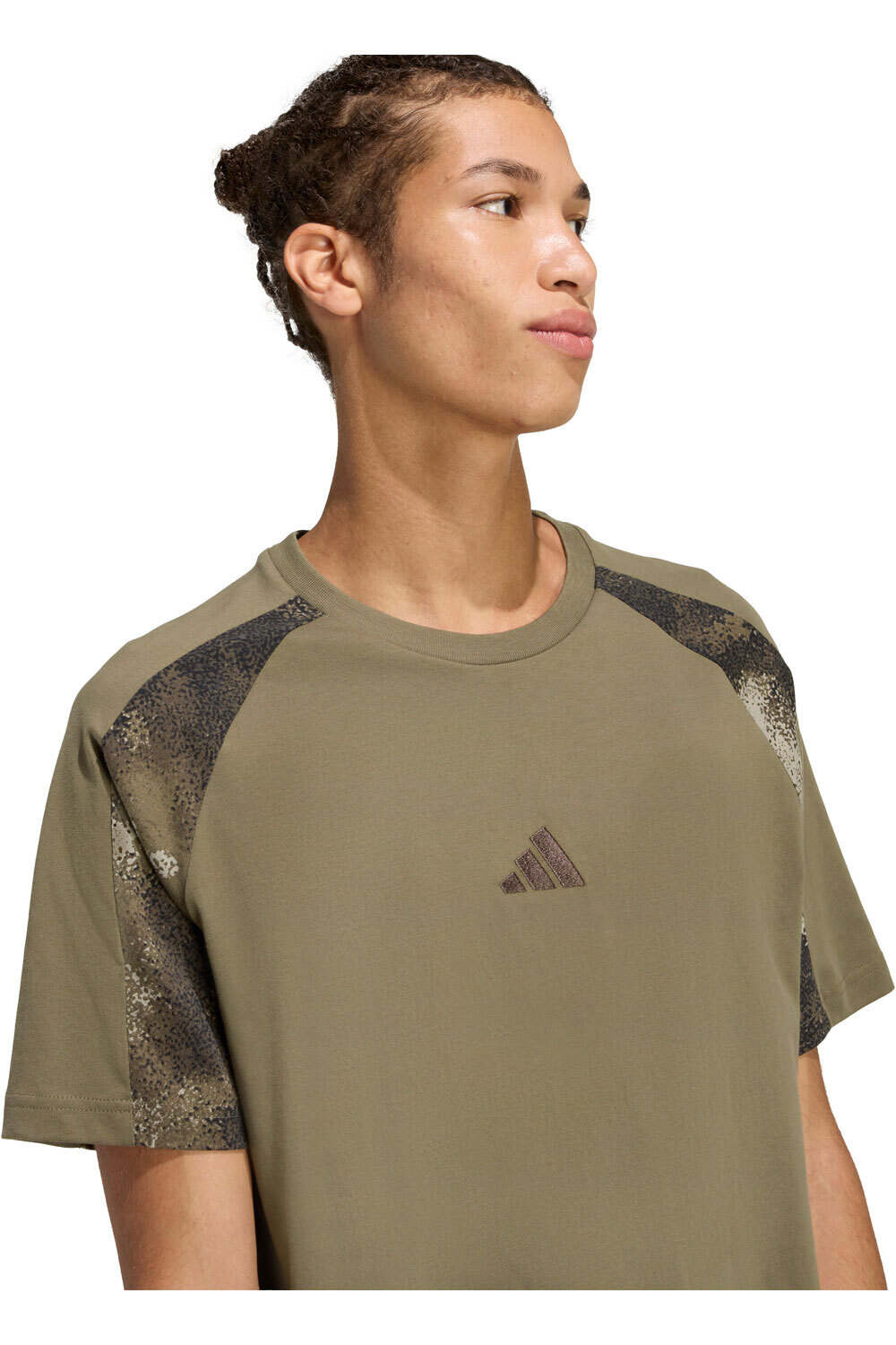 adidas camiseta manga corta hombre ESTAMPADO DE CAMUFLAJE vista detalle