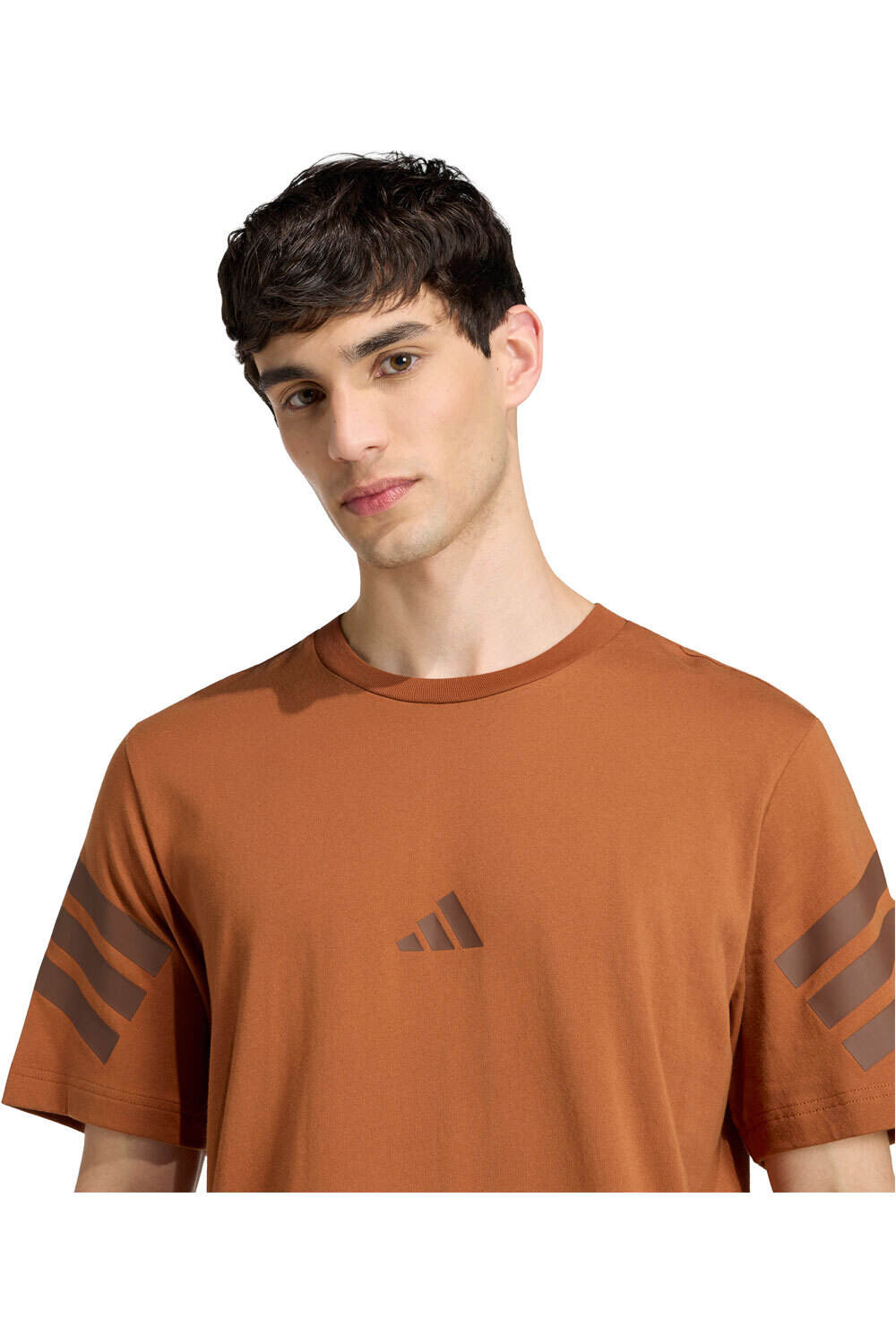 adidas camiseta manga corta hombre FUTURE ICONS 3 BANDAS vista detalle