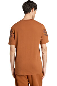 adidas camiseta manga corta hombre FUTURE ICONS 3 BANDAS vista trasera