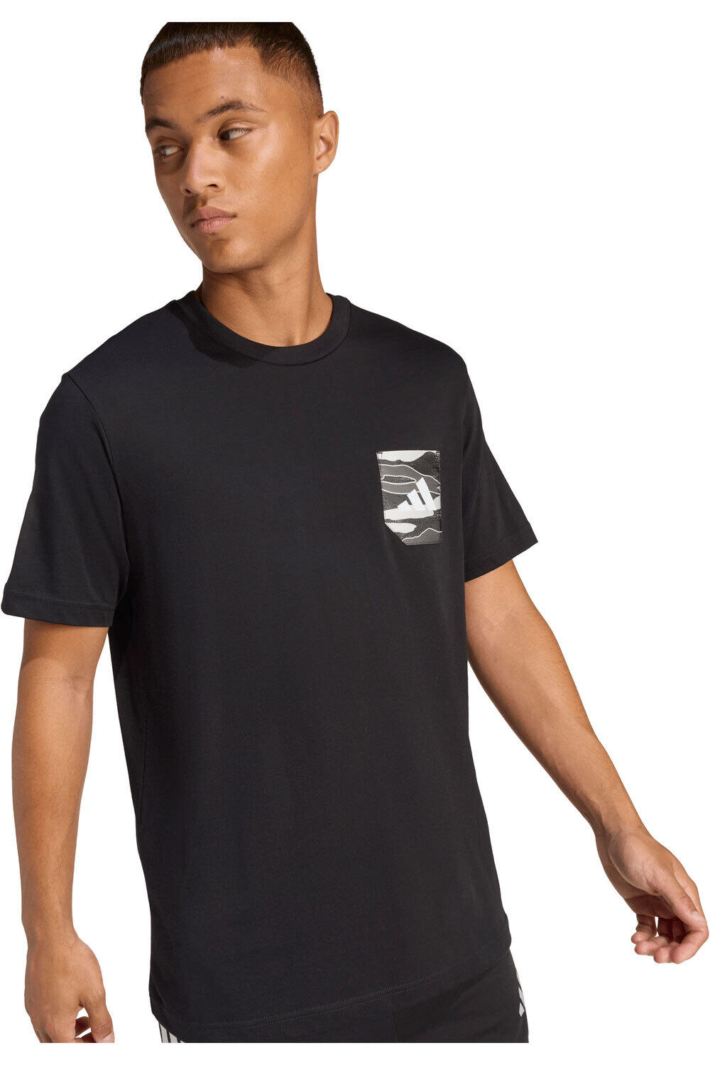 adidas camiseta manga corta hombre TCNICA ESTAMPADO CAMUFLAJE POCKET vista detalle
