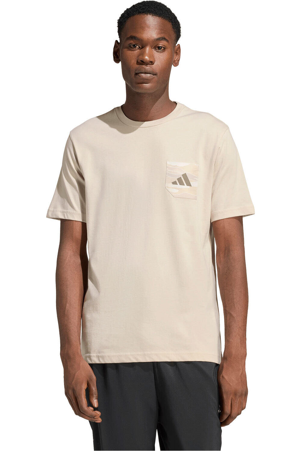 adidas camiseta manga corta hombre TCNICA ESTAMPADO CAMUFLAJE POCKET vista frontal