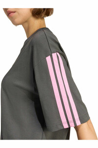 adidas camiseta manga corta mujer ESSENTIALS BOYFRIEND vista detalle
