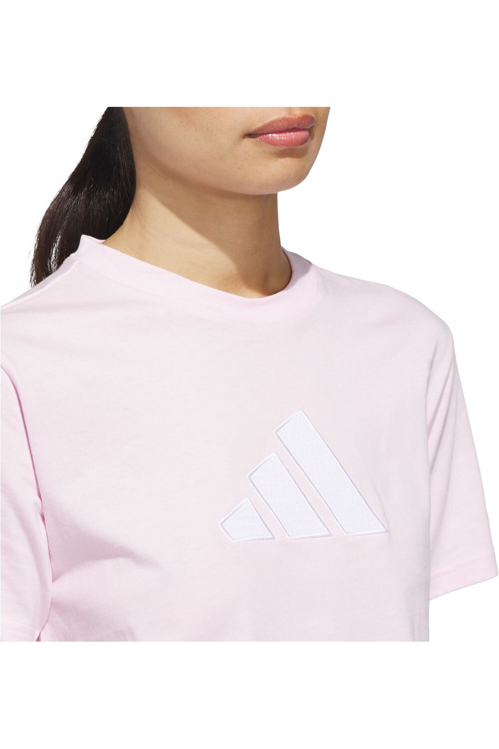 adidas camiseta manga corta mujer GINGA TEXTURIZADA CON LOGOTIPO GRANDE vista detalle