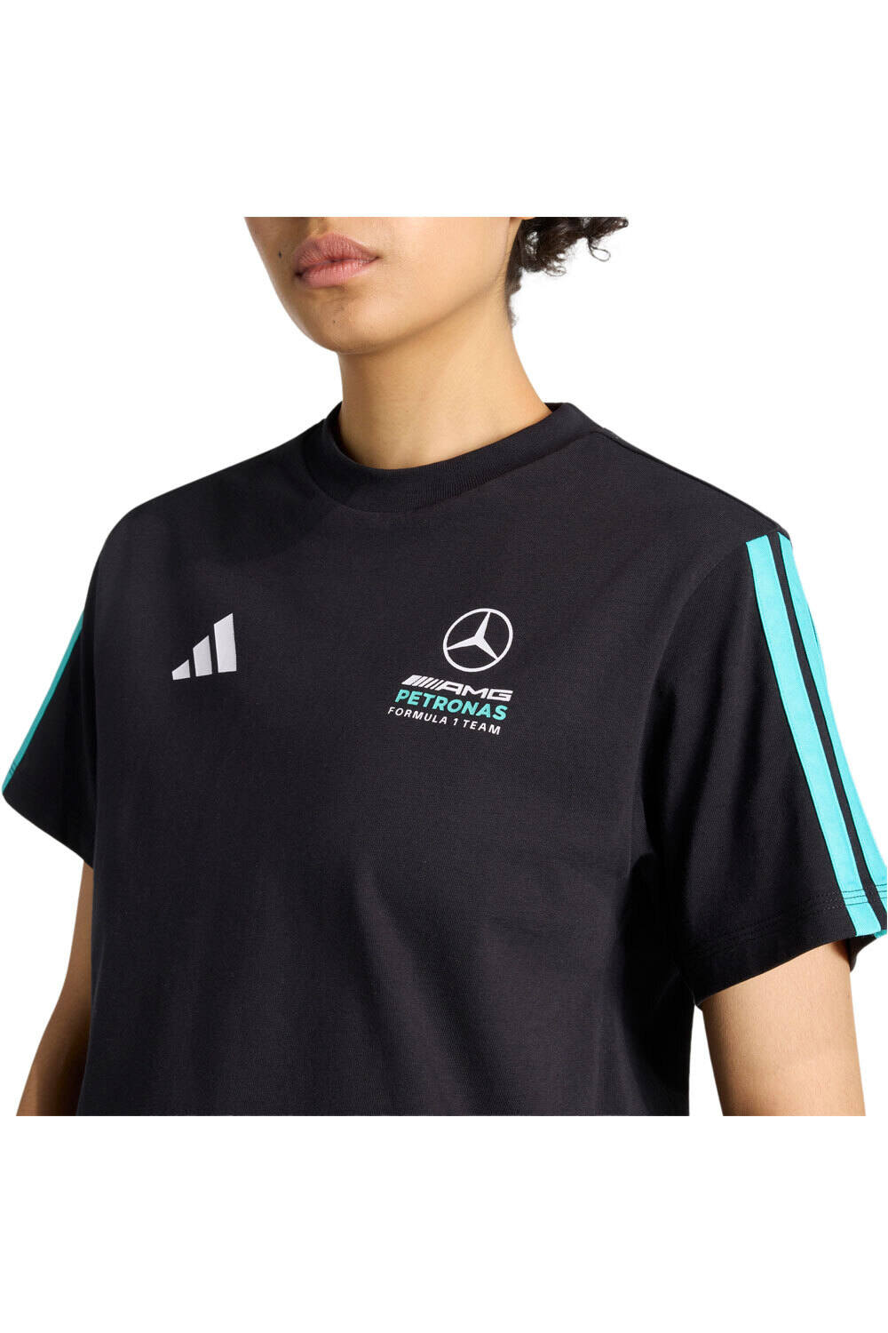adidas camiseta manga corta mujer MERCEDES-AMG PETRONAS FORMULA 1 TEAM DNA vista detalle