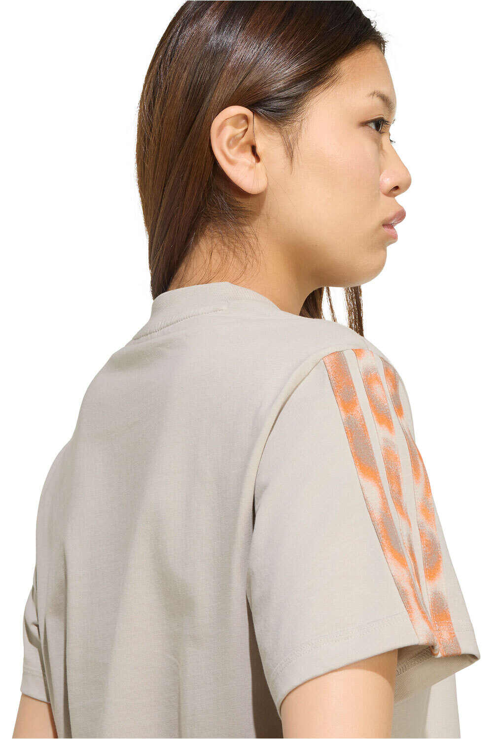 adidas camiseta manga corta mujer SEASONAL ESSENTIALS 03