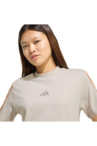 adidas camiseta manga corta mujer SEASONAL ESSENTIALS vista detalle