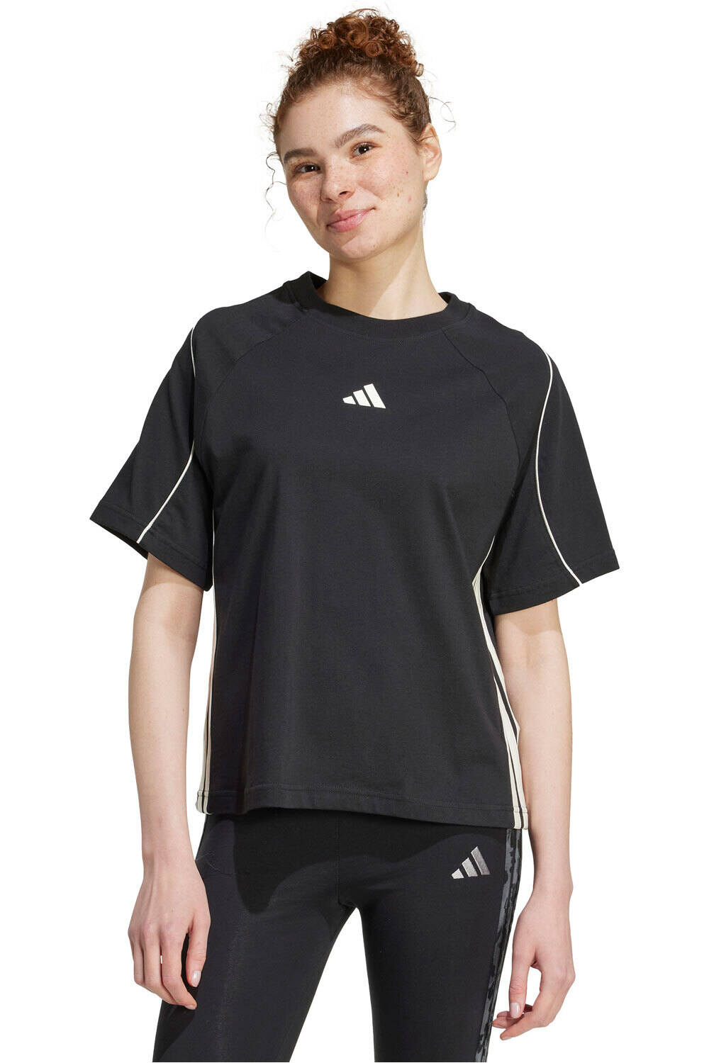 adidas camiseta manga corta mujer STADIUM 3 STRIPES vista frontal