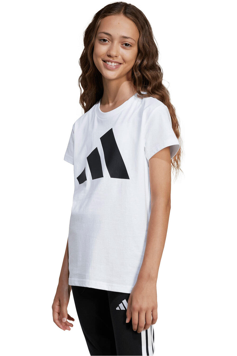 adidas camiseta manga corta niña ESSENTIALS vista frontal