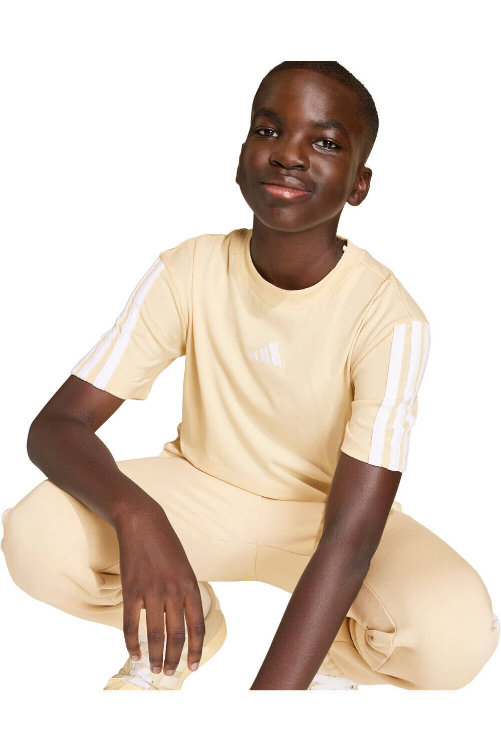 adidas camiseta manga corta niño ESSENTIALS vista detalle