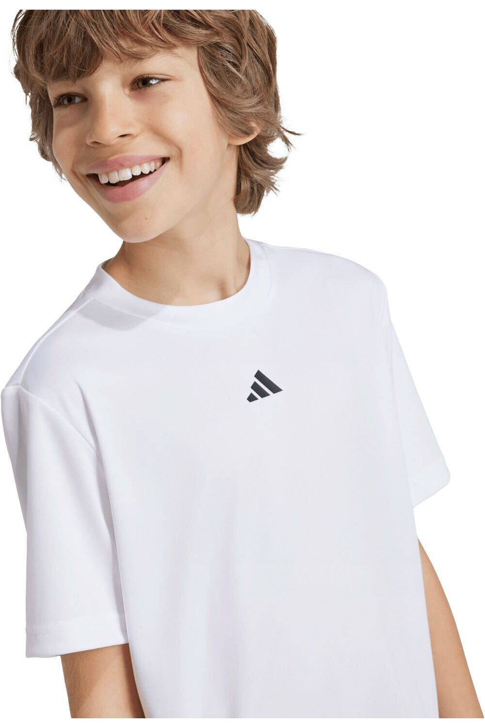 adidas camiseta manga corta niño TRAIN ESSENTIALS vista detalle