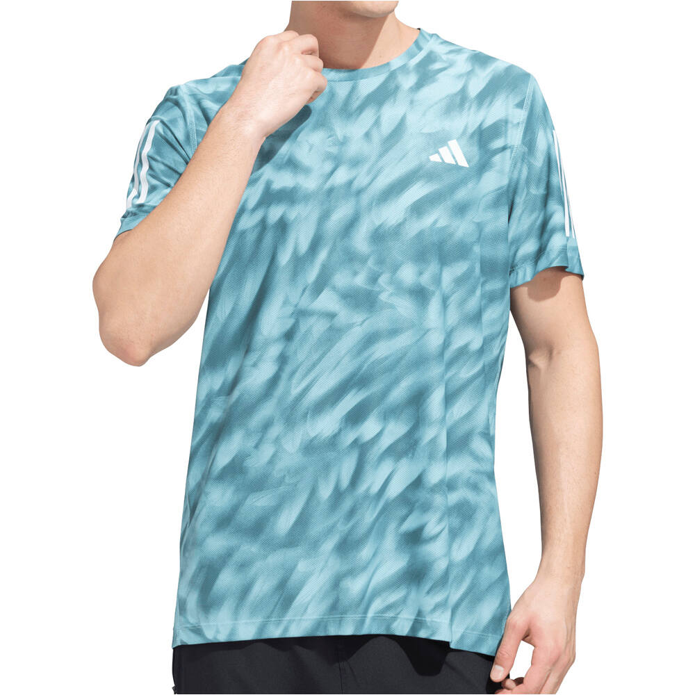 adidas camiseta técnica manga corta hombre OWN THE RUN ALLOVER PRINT vista frontal