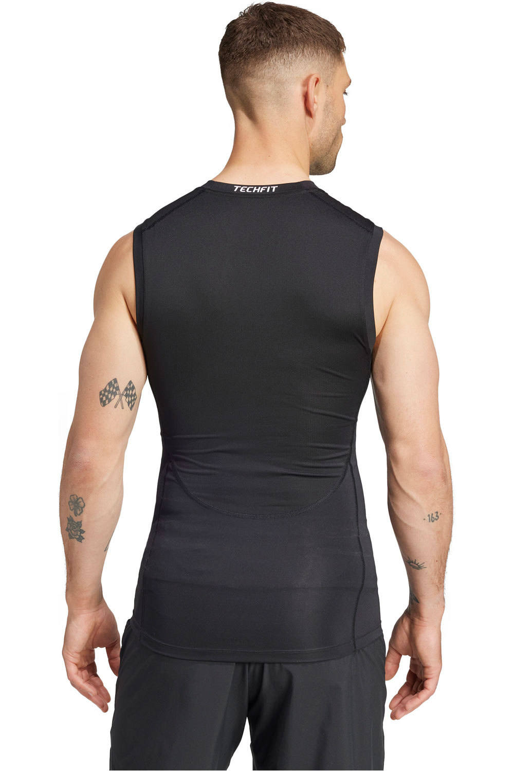 adidas camiseta tirantes fitness hombre TF C SL TEE vista trasera