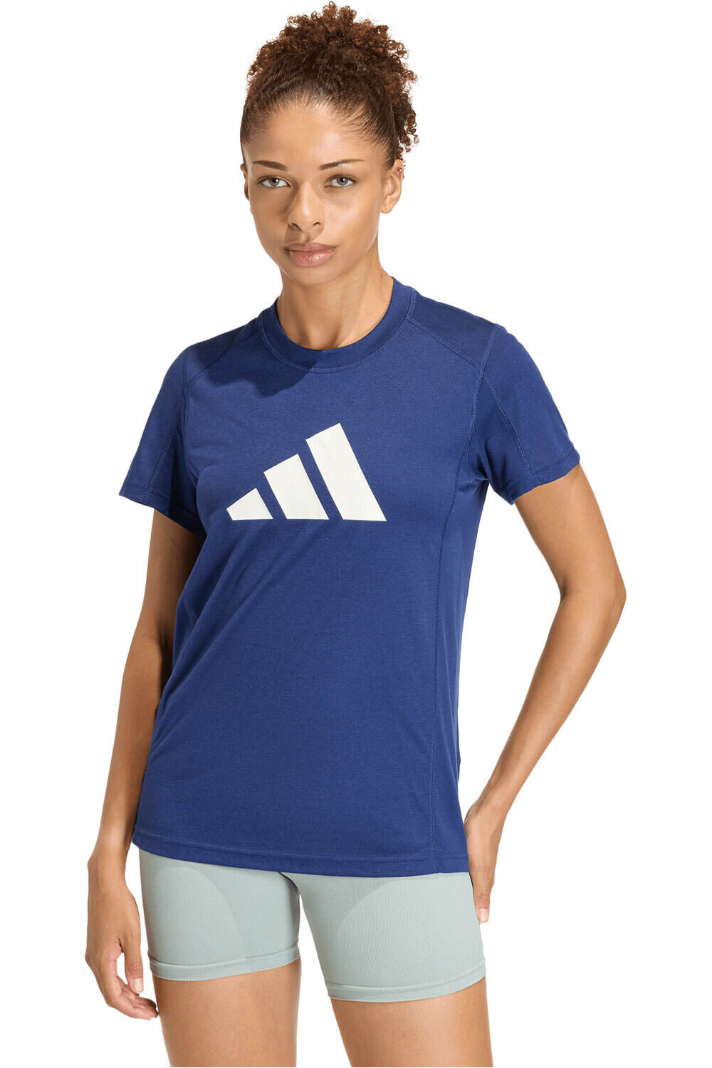 adidas camisetas fitness mujer ESSENTIALS BIG PERFORMANCE LOGO vista frontal