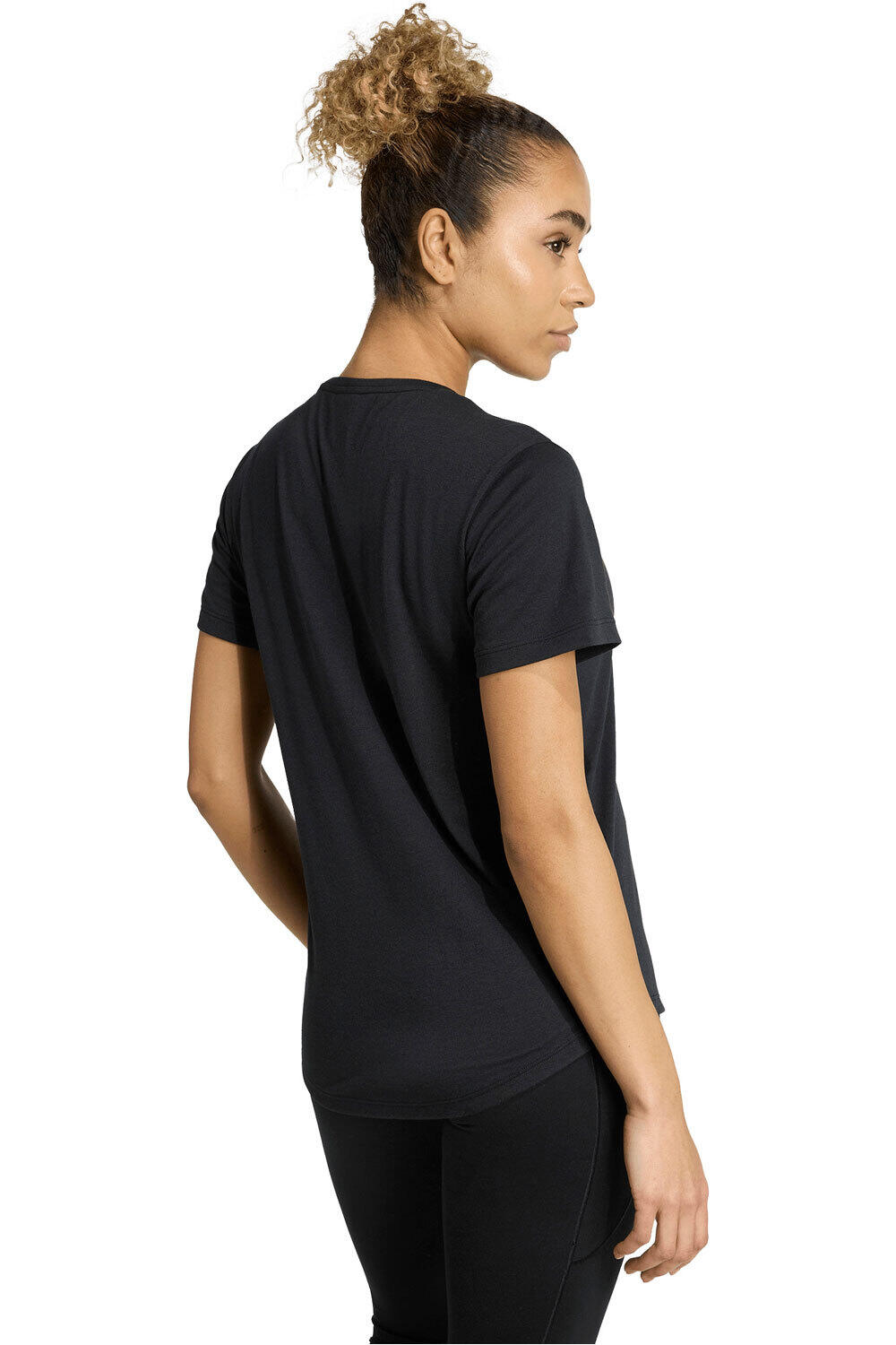 adidas camisetas fitness mujer ESSENTIALS YOGA vista trasera