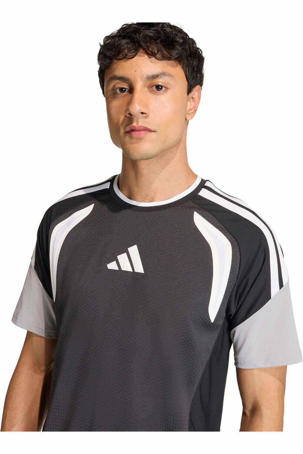 adidas camisetas fútbol manga corta TIRO26 PRO ENTRENAMIENTO vista detalle