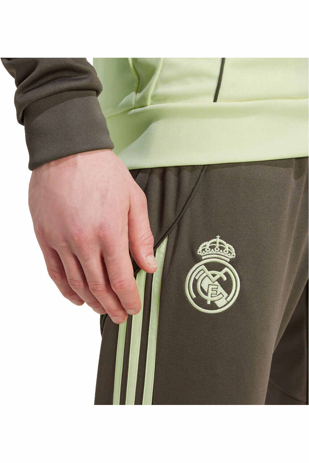 adidas chandal fútbol de equipos oficiales R.MADRID 26 TK SUIT AMVE 04
