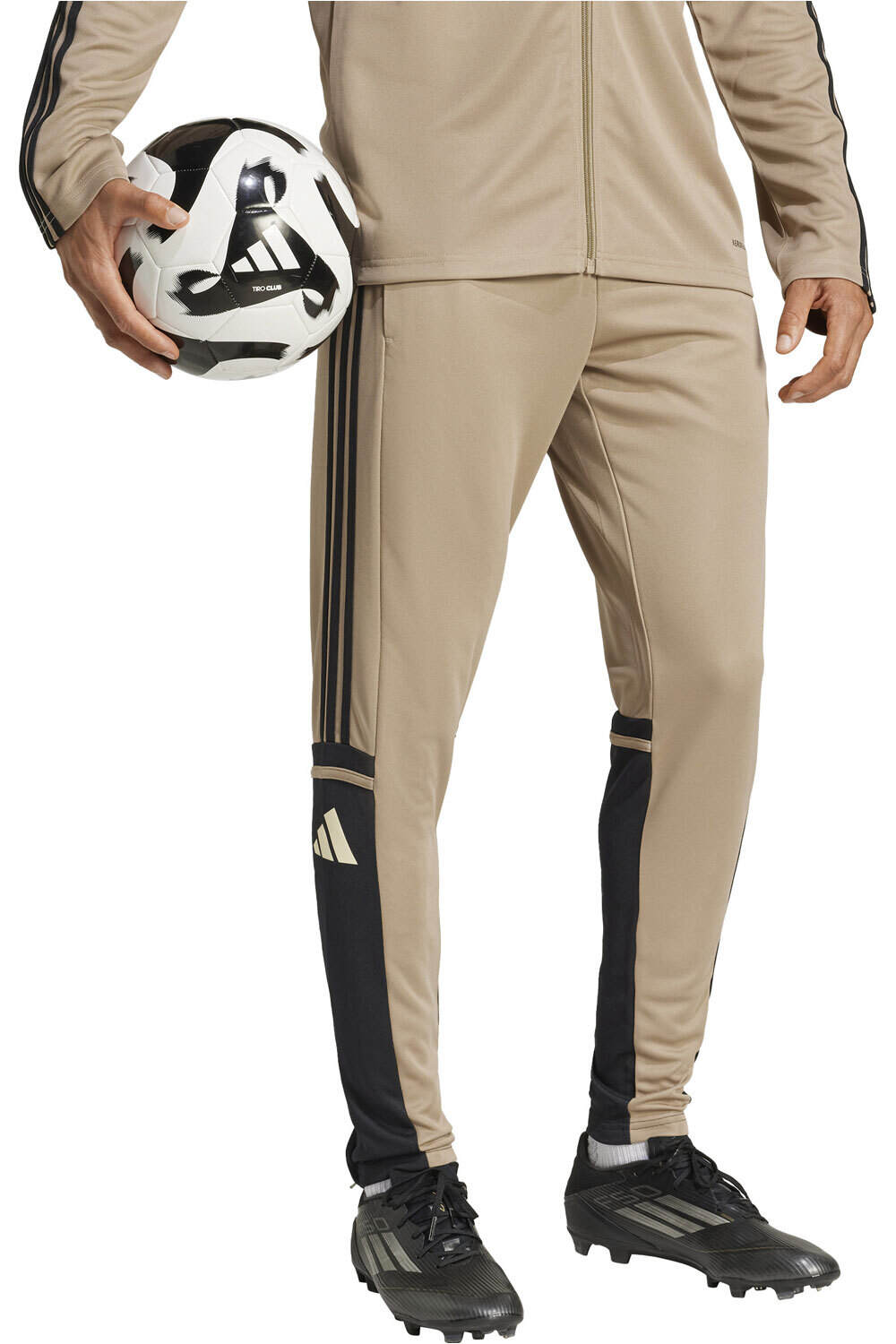 adidas chándal hombre SQ25 TR PNT vista detalle