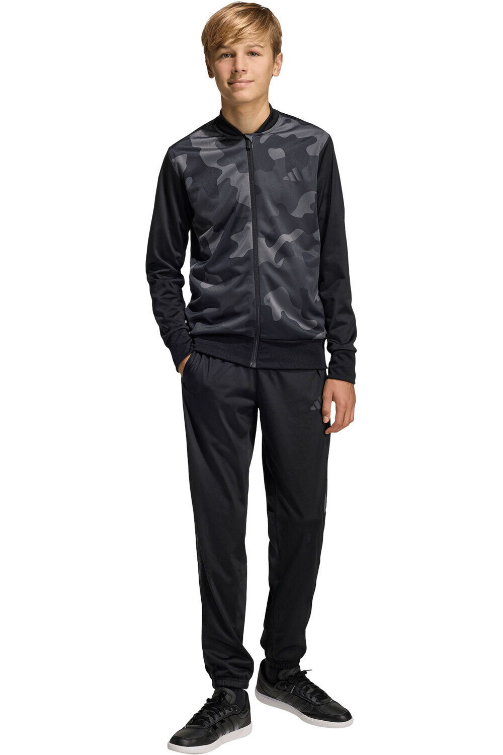 adidas chándal niño SEASONAL ESSENTIAL CAMOUFLAGE vista frontal