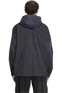 adidas chaqueta impermeable hombre TERREX XPLORIC 2 LAYER CLIMAPROOF vista trasera