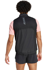 adidas CHAQUETA RUNNING HOMBRE ADIZERO VEST vista trasera