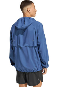 adidas CHAQUETA RUNNING HOMBRE Run Ess JKT M vista trasera