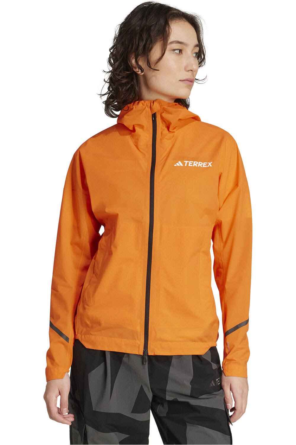 adidas CHAQUETA TRAIL RUNNING MUJER W XPR LIGHT R J vista frontal