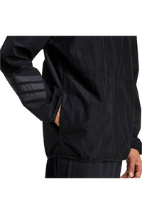 adidas chaquetas hombre MERCEDES-AMG PETRONAS F1 NIGHT vista detalle