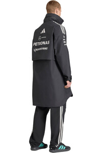 adidas chaquetas hombre MERCEDES-AMG PETRONAS F1TEAM RAIN vista trasera