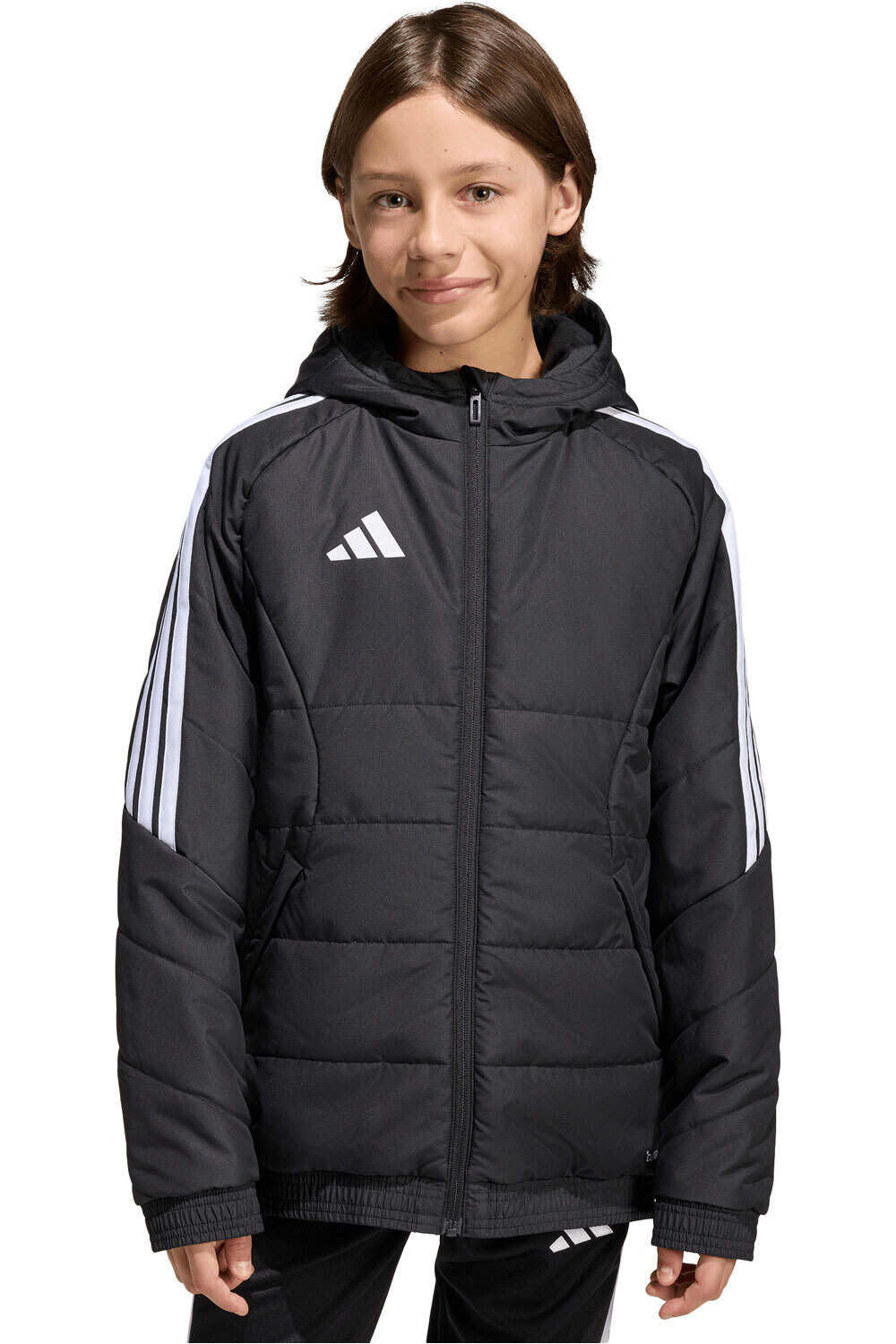 adidas chubasquero y chaquetones entrenamiento fútbol niño TIRO26 WINTER vista frontal