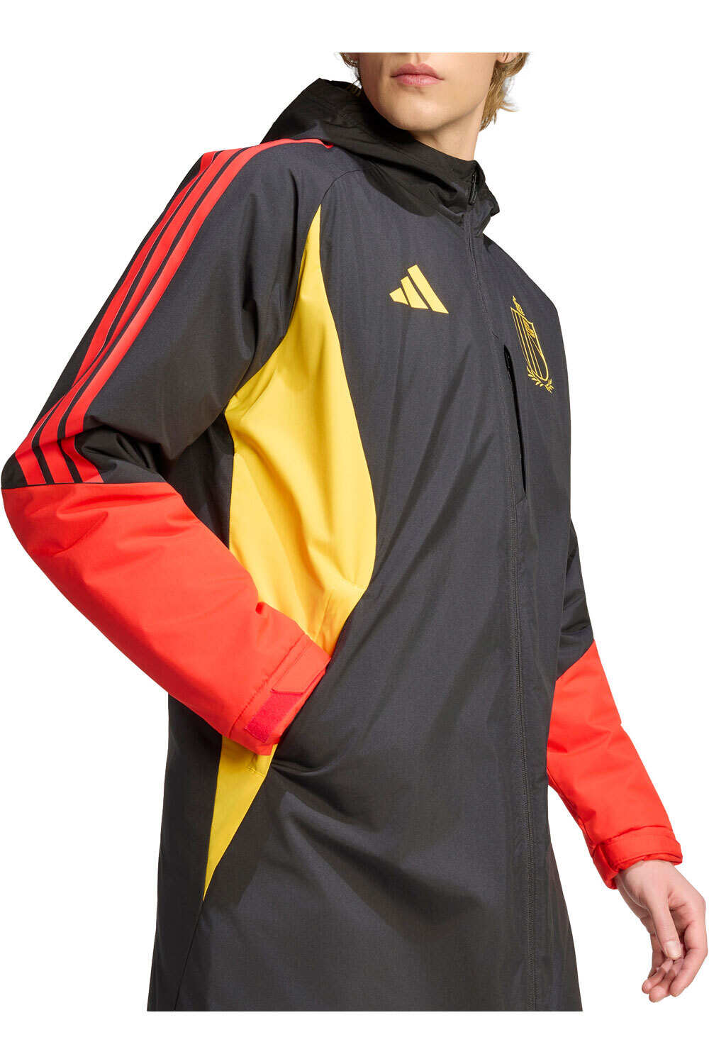 adidas chubasqueros y chaquetones entrenamiento fútbol BLGICA 26 TIRO STADIUM PARKA vista detalle