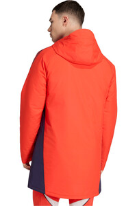 adidas chubasqueros y chaquetones entrenamiento fútbol B.MUNICH 26 PARKA vista trasera