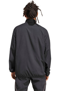 adidas chubasqueros y chaquetones entrenamiento fútbol JUVENTUS TIRO 25 COMPETITION vista trasera